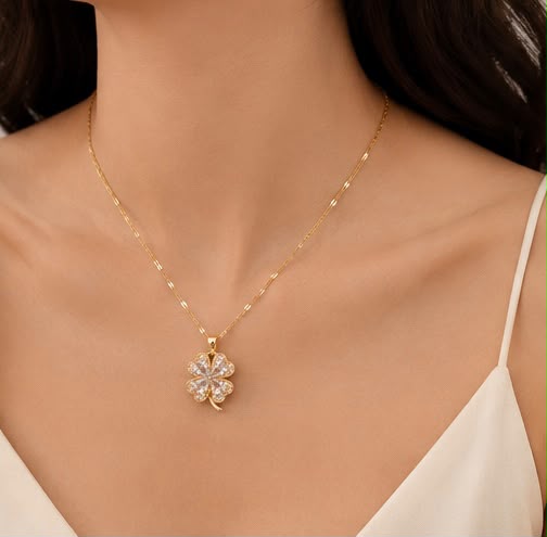 ELANORA - Floral Pendant