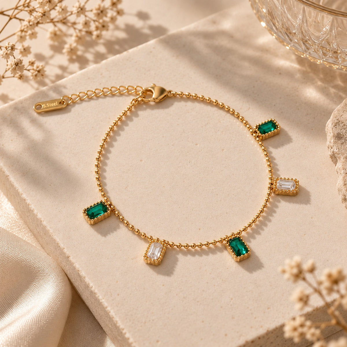 Emerald Gleam Bracelet