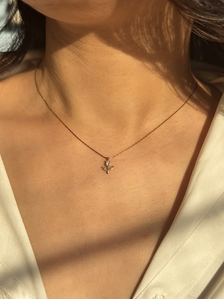 Dainty Tulip Necklace